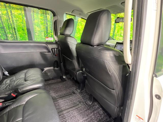 ヴォクシー ZS 煌 禁煙車 後席モニター 純正9型ナビ バックカメラ 両側電動スライド 寒冷地仕様 ETC クルコン ドラレコ Bluetooth LEDヘッド LEDフォグ リアオートエアコン ステアリングスイッチ(27枚目)