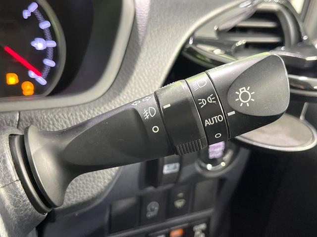 ヴォクシー ZS 煌 禁煙車 後席モニター 純正9型ナビ バックカメラ 両側電動スライド 寒冷地仕様 ETC クルコン ドラレコ Bluetooth LEDヘッド LEDフォグ リアオートエアコン ステアリングスイッチ(49枚目)