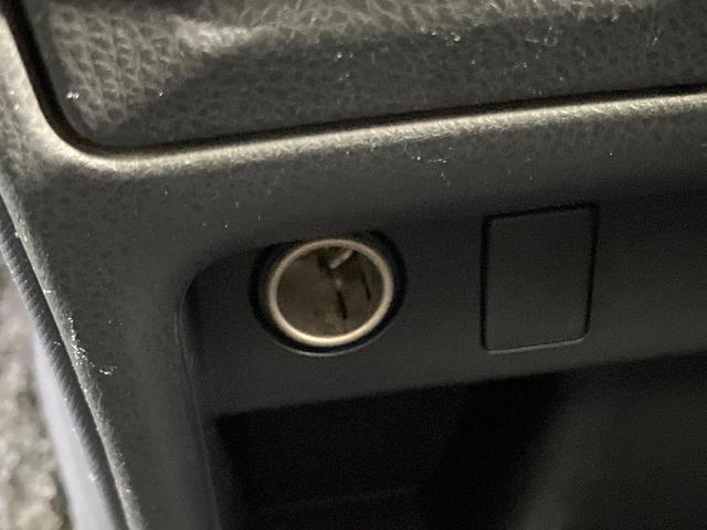 ヴォクシー ZS 煌 禁煙車 後席モニター 純正9型ナビ バックカメラ 両側電動スライド 寒冷地仕様 ETC クルコン ドラレコ Bluetooth LEDヘッド LEDフォグ リアオートエアコン ステアリングスイッチ(57枚目)