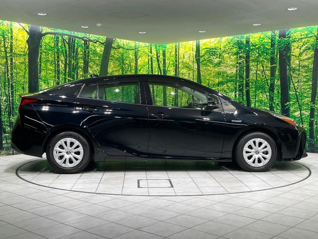 プリウス Ｓ　禁煙車　ナビ　バックカメラ　衝突被害軽減システム　レーダークルーズコントロール　ＬＥＤヘッドライト　スマートキー　ｂｌｕｅｔｏｏｔｈ再生　ＣＤ／ＤＶＤ　フルセグ（27枚目）