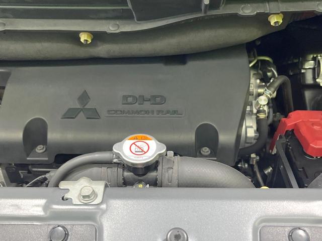 デリカD:5 D パワーパッケージ 4WD ディーゼル 後席モニター SDナビ 両側電動スライドドア バックカメラ Bluetooth HIDヘッド シートヒーター パドルシフト 純正18インチアルミ スマートキー 電動格納ミラー(18枚目)