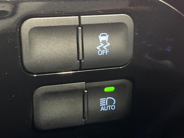 プリウスPHV S 純正9型ナビ バックカメラ 衝突軽減 レーダークルーズ シートヒーター ETC ドラレコ LEDヘッド LEDフォグ オートハイビーム 純正17インチアルミ Bluetooth ステアリングスイッチ(40枚目)