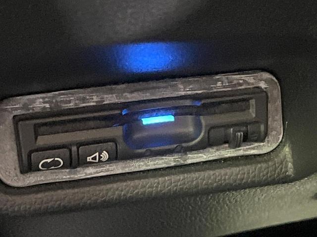 フィットハイブリッド Lパッケージ 禁煙車 純正ナビ バックカメラ 衝突軽減装置 ETC LEDヘッド Bluetooth クルコン ステアリングスイッチ スマートキー オートライト オートエアコン 横滑り防止装置 電動格納ミラー(6枚目)