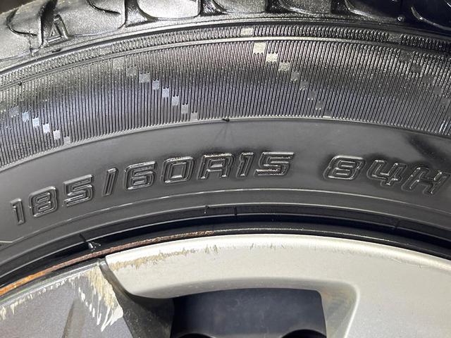 フィットハイブリッド Lパッケージ 禁煙車 純正ナビ バックカメラ 衝突軽減装置 ETC LEDヘッド Bluetooth クルコン ステアリングスイッチ スマートキー オートライト オートエアコン 横滑り防止装置 電動格納ミラー(24枚目)