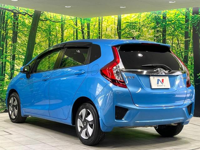 フィットハイブリッド Lパッケージ 禁煙車 純正ナビ バックカメラ 衝突軽減装置 ETC LEDヘッド Bluetooth クルコン ステアリングスイッチ スマートキー オートライト オートエアコン 横滑り防止装置 電動格納ミラー(29枚目)