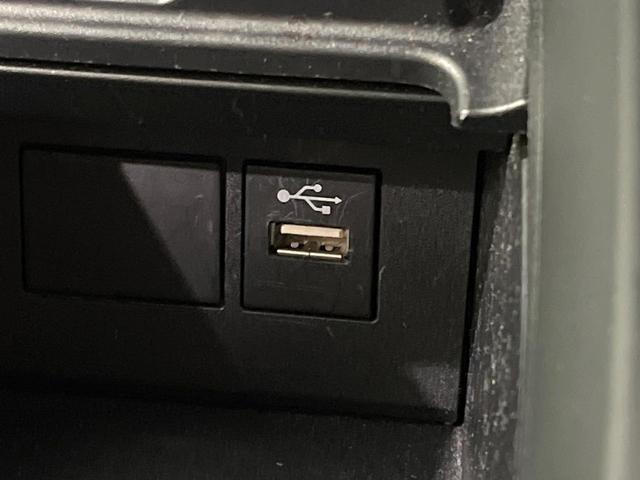 アクア X 全周囲カメラ 衝突被害軽減システム レーダークルーズ 禁煙車 ドラレコ コーナーセンサー スマートキー LEDヘッド ETC オートハイビーム 車線逸脱警報 オートライト オートエアコン(49枚目)