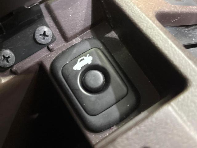 コペン セロ　禁煙車　シートヒーター　スマートキー　ＬＥＤヘッド　ＥＴＣ　オートエアコン　純正１６インチアルミ　革巻きステアリング　ＣＤ再生　ステアリングスイッチ　アイドリングストップ　電動ミラー（44枚目）