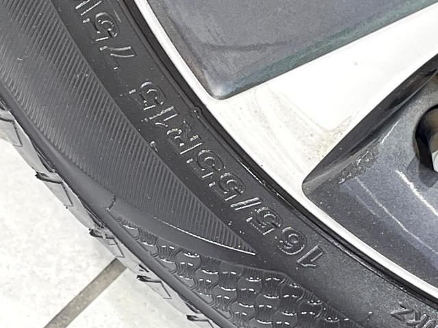 スペーシアカスタムZ ターボ SDナビ 両側電動スライド ETC ドラレコ HIDヘッド Bluetooth シートヒーター クルコン LEDフォグ オートライト オートエアコン 純正15インチアルミ ステアリングスイッチ(32枚目)