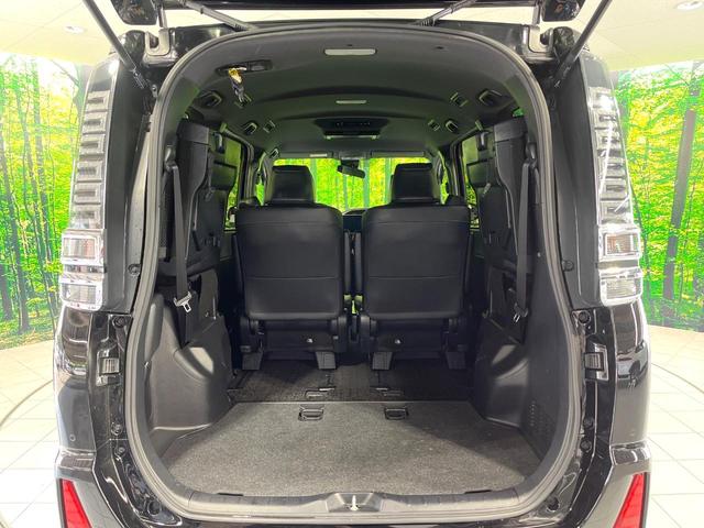 ヴォクシー ZS 煌III 純正10型SDナビ 12型後席モニター 両側電動スライドドア バックカメラ 衝突軽減装置 禁煙車 ハーフレザーシート コーナーセンサー スマートキー LEDヘッド ETC クルコン リアオートエアコン(11枚目)