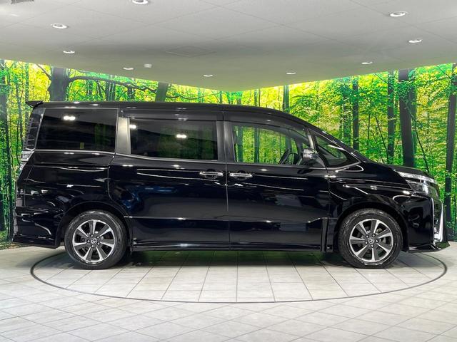 ヴォクシー ZS 煌III 純正10型SDナビ 12型後席モニター 両側電動スライドドア バックカメラ 衝突軽減装置 禁煙車 ハーフレザーシート コーナーセンサー スマートキー LEDヘッド ETC クルコン リアオートエアコン(28枚目)