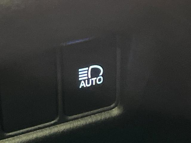 Ｃ－ＨＲ Ｇ　禁煙車　純正８型那ディスプレイオーディオ　バックカメラ　衝突軽減装置　レーダークルーズ　ＥＴＣ　Ｂｌｕｅｔｏｏｔｈ　ドラレコ　ＬＥＤヘッド　ＬＥＤフォグ　シートヒーター　オートハイビーム　スマートキー（38枚目）