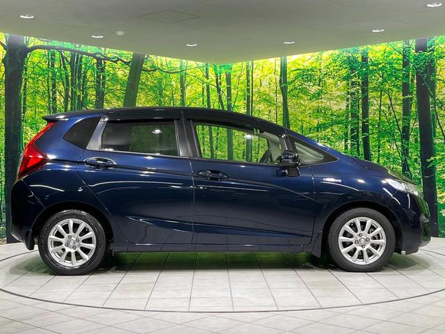 フィットハイブリッド Ｌパッケージ　純正ナビ　バックカメラ　衝突軽減装置　ハーフレザーシート　ＥＴＣ　Ｂｌｕｅｔｏｏｔｈ　フルセグ　ドラレコ　スマートキー　ＬＥＤヘッド　クルーズコントロール　ステアリングスイッチ　オートライト（28枚目）