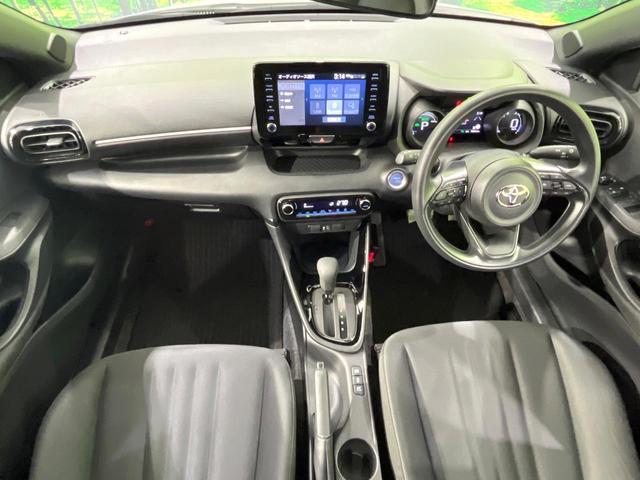 ヤリス ハイブリッドＧ　禁煙車　ディスプレイオーディオ　バックカメラ　衝突軽減装置　レーダークルーズ　ＥＴＣ　Ｂｌｕｅｔｏｏｔｈ　ドラレコ　スマートキー　レーンアシスト　オートマチックハイビーム　オートライト　電動格納ミラー（2枚目）