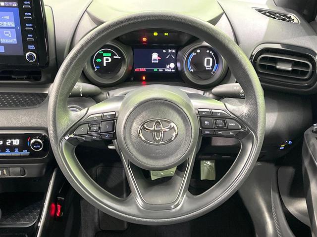 ヤリス ハイブリッドＧ　禁煙車　ディスプレイオーディオ　バックカメラ　衝突軽減装置　レーダークルーズ　ＥＴＣ　Ｂｌｕｅｔｏｏｔｈ　ドラレコ　スマートキー　レーンアシスト　オートマチックハイビーム　オートライト　電動格納ミラー（11枚目）