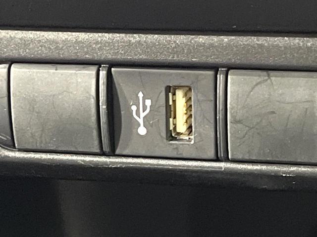 ヤリス ハイブリッドＧ　禁煙車　ディスプレイオーディオ　バックカメラ　衝突軽減装置　レーダークルーズ　ＥＴＣ　Ｂｌｕｅｔｏｏｔｈ　ドラレコ　スマートキー　レーンアシスト　オートマチックハイビーム　オートライト　電動格納ミラー（43枚目）