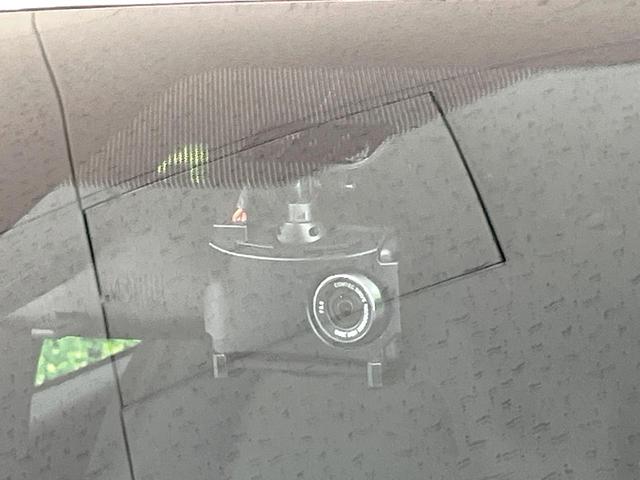 ヤリス ハイブリッドＧ　禁煙車　ディスプレイオーディオ　バックカメラ　衝突軽減装置　レーダークルーズ　ＥＴＣ　Ｂｌｕｅｔｏｏｔｈ　ドラレコ　スマートキー　レーンアシスト　オートマチックハイビーム　オートライト　電動格納ミラー（52枚目）