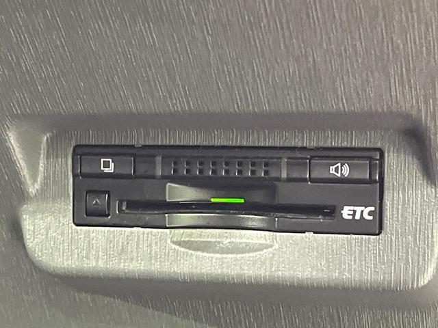 プリウスアルファ Gツーリングセレクション 禁煙車 7人乗り SDナビ バックカメラ ETC Bluetooth フルセグ ドラレコ スマートキー LEDヘッド クルーズコントロール オートライト 電動格納ミラー(5枚目)