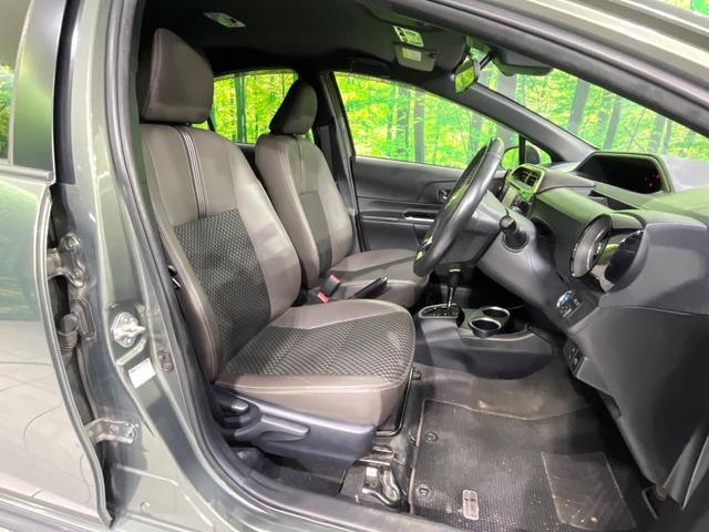 アクア クロスオーバー　グラム　禁煙車　純正ナビ　バックカメラ　衝突軽減装置　ＥＴＣ　Ｂｌｕｅｔｏｏｔｈ　ドラレコ　クリアランスソナー　ＬＥＤヘッド　オートハイビーム　電動格納ミラー　ステアリングスイッチ　先行車発進お知らせ（8枚目）