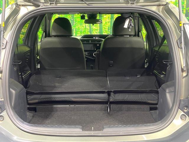 アクア クロスオーバー　グラム　禁煙車　純正ナビ　バックカメラ　衝突軽減装置　ＥＴＣ　Ｂｌｕｅｔｏｏｔｈ　ドラレコ　クリアランスソナー　ＬＥＤヘッド　オートハイビーム　電動格納ミラー　ステアリングスイッチ　先行車発進お知らせ（10枚目）