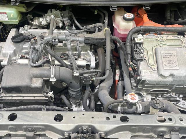 アクア クロスオーバー　グラム　禁煙車　純正ナビ　バックカメラ　衝突軽減装置　ＥＴＣ　Ｂｌｕｅｔｏｏｔｈ　ドラレコ　クリアランスソナー　ＬＥＤヘッド　オートハイビーム　電動格納ミラー　ステアリングスイッチ　先行車発進お知らせ（18枚目）