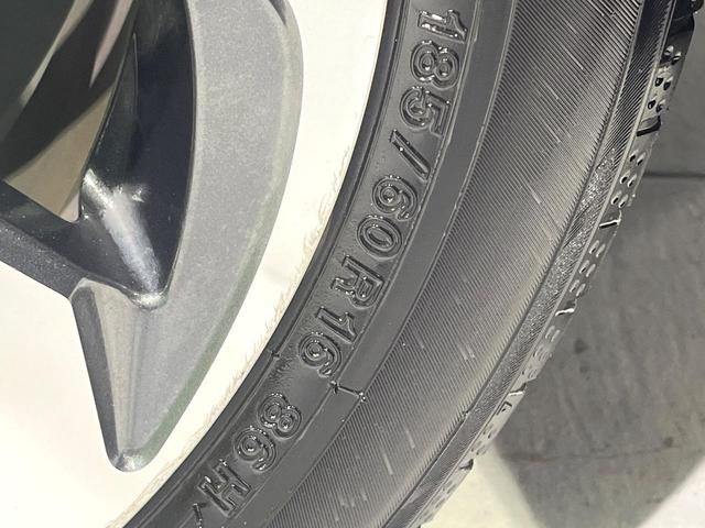 アクア クロスオーバー　グラム　禁煙車　純正ナビ　バックカメラ　衝突軽減装置　ＥＴＣ　Ｂｌｕｅｔｏｏｔｈ　ドラレコ　クリアランスソナー　ＬＥＤヘッド　オートハイビーム　電動格納ミラー　ステアリングスイッチ　先行車発進お知らせ（31枚目）