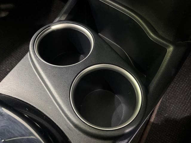 アクア クロスオーバー　グラム　禁煙車　純正ナビ　バックカメラ　衝突軽減装置　ＥＴＣ　Ｂｌｕｅｔｏｏｔｈ　ドラレコ　クリアランスソナー　ＬＥＤヘッド　オートハイビーム　電動格納ミラー　ステアリングスイッチ　先行車発進お知らせ（47枚目）