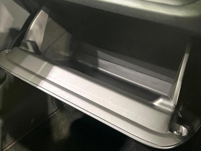 アクア クロスオーバー　グラム　禁煙車　純正ナビ　バックカメラ　衝突軽減装置　ＥＴＣ　Ｂｌｕｅｔｏｏｔｈ　ドラレコ　クリアランスソナー　ＬＥＤヘッド　オートハイビーム　電動格納ミラー　ステアリングスイッチ　先行車発進お知らせ（53枚目）