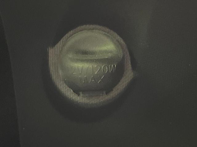 アクア クロスオーバー　グラム　禁煙車　純正ナビ　バックカメラ　衝突軽減装置　ＥＴＣ　Ｂｌｕｅｔｏｏｔｈ　ドラレコ　クリアランスソナー　ＬＥＤヘッド　オートハイビーム　電動格納ミラー　ステアリングスイッチ　先行車発進お知らせ（54枚目）