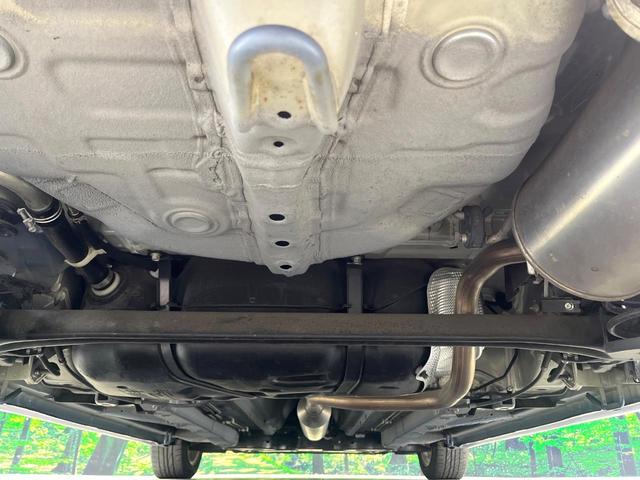 スイフト ＲＳ　禁煙車　ＳＤナビ　バックカメラ　クルコン　ＥＴＣ　Ｂｌｕｅｔｏｏｔｈ　スマートキー　ＨＩＤヘッド　ステアリングスイッチ　純正１６インチアルミ　フォグライト　電動格納ミラー　パワーウィンドウ　ＣＤ再生（19枚目）