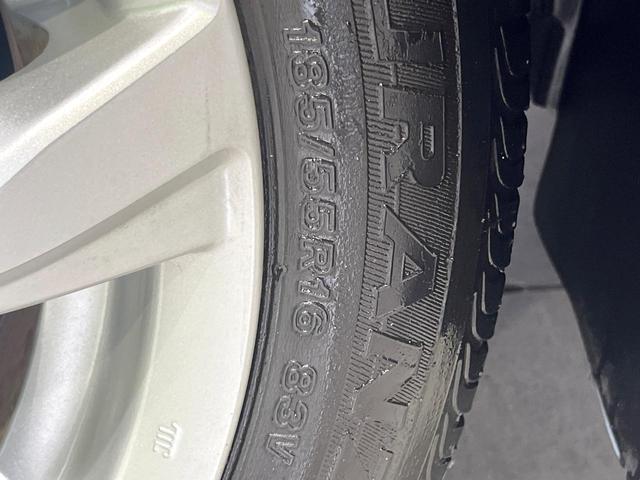 スイフト ＲＳ　禁煙車　ＳＤナビ　バックカメラ　クルコン　ＥＴＣ　Ｂｌｕｅｔｏｏｔｈ　スマートキー　ＨＩＤヘッド　ステアリングスイッチ　純正１６インチアルミ　フォグライト　電動格納ミラー　パワーウィンドウ　ＣＤ再生（28枚目）