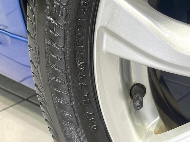 スイフト ＲＳ　禁煙車　ＳＤナビ　バックカメラ　クルコン　ＥＴＣ　Ｂｌｕｅｔｏｏｔｈ　スマートキー　ＨＩＤヘッド　ステアリングスイッチ　純正１６インチアルミ　フォグライト　電動格納ミラー　パワーウィンドウ　ＣＤ再生（29枚目）