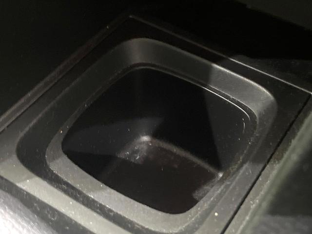 スイフト ＲＳ　禁煙車　ＳＤナビ　バックカメラ　クルコン　ＥＴＣ　Ｂｌｕｅｔｏｏｔｈ　スマートキー　ＨＩＤヘッド　ステアリングスイッチ　純正１６インチアルミ　フォグライト　電動格納ミラー　パワーウィンドウ　ＣＤ再生（46枚目）