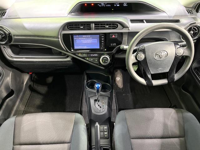 アクア Sスタイルブラック 純正SDナビ バックカメラ 衝突被害軽減 ETC オートハイビーム Bluetooth オートエアコン 車線逸脱警報 スマートキー ステアリングスイッチ 電動格納ミラー 先行車発進お知らせ CD再生(2枚目)