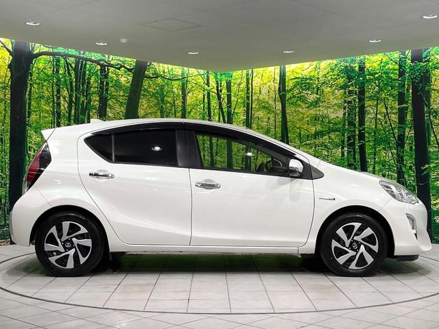 アクア Sスタイルブラック 純正SDナビ バックカメラ 衝突被害軽減 ETC オートハイビーム Bluetooth オートエアコン 車線逸脱警報 スマートキー ステアリングスイッチ 電動格納ミラー 先行車発進お知らせ CD再生(29枚目)