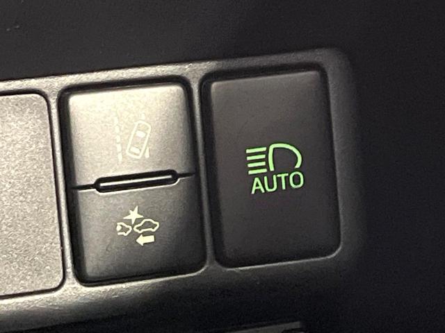 アクア Sスタイルブラック 純正SDナビ バックカメラ 衝突被害軽減 ETC オートハイビーム Bluetooth オートエアコン 車線逸脱警報 スマートキー ステアリングスイッチ 電動格納ミラー 先行車発進お知らせ CD再生(39枚目)