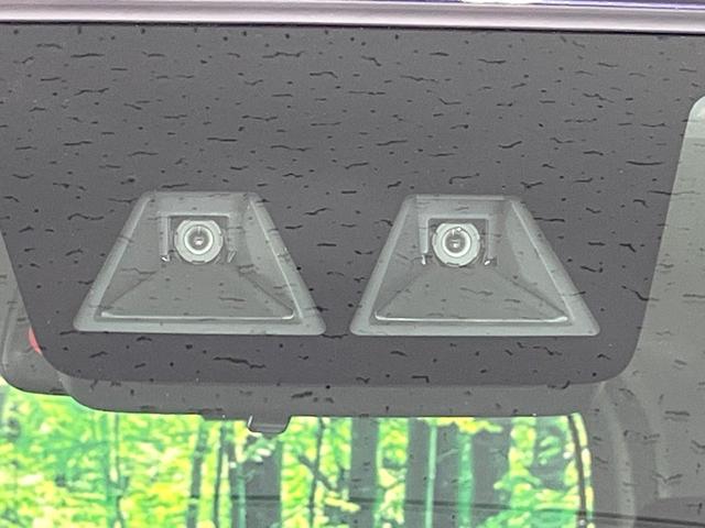 【トヨタセーフティセンス】走行中に前方の車両等を認識し、衝突しそうな時は警報とブレーキで衝突回避と被害軽減をアシスト。より安全にドライブをお楽しみいただけます。