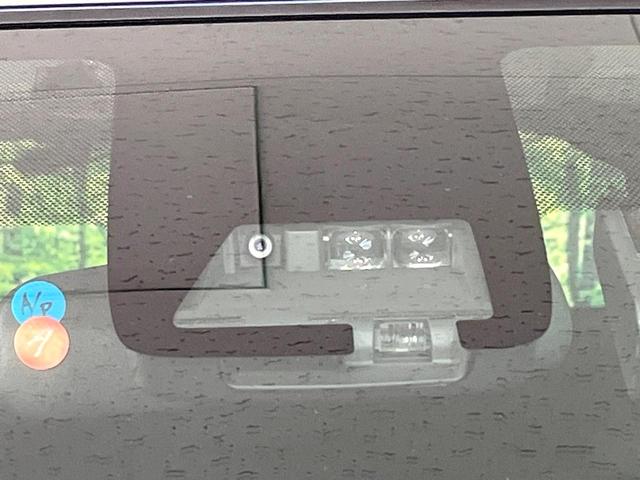 アクア Sスタイルブラック 禁煙車 純正ナビ 衝突軽減装置 ETC Bluetooth フルセグ ドラレコ コーナーセンサー スマートキー レーンアシスト オートマチックハイビーム オートライト オートエアコン 電動格納ミラー(4枚目)