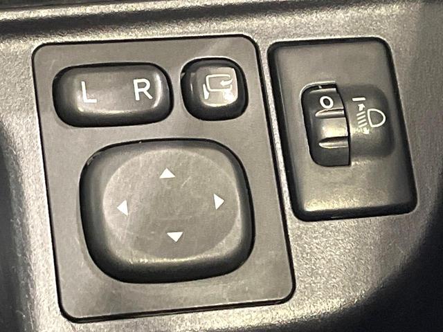 アクア Sスタイルブラック 禁煙車 純正ナビ 衝突軽減装置 ETC Bluetooth フルセグ ドラレコ コーナーセンサー スマートキー レーンアシスト オートマチックハイビーム オートライト オートエアコン 電動格納ミラー(38枚目)