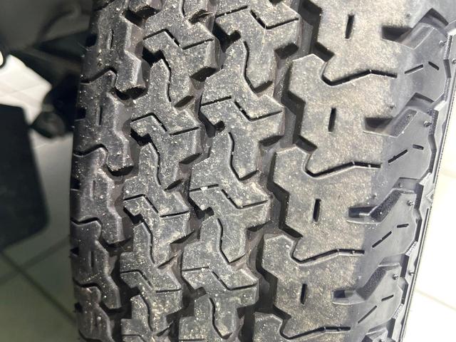 キャリイトラック 農繁スペシャル　禁煙車　４ＷＤ　ＭＴ車　オーディオ　衝突被害軽減システム　ＬＥＤヘッド　車線逸脱警報　オートライト　パワーステアリング　パワーウインドウ　リモコンキー　パワードアロック　エアコン　ドアポケット（25枚目）