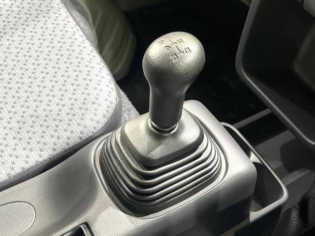 キャリイトラック 農繁スペシャル　禁煙車　４ＷＤ　ＭＴ車　オーディオ　衝突被害軽減システム　ＬＥＤヘッド　車線逸脱警報　オートライト　パワーステアリング　パワーウインドウ　リモコンキー　パワードアロック　エアコン　ドアポケット（46枚目）
