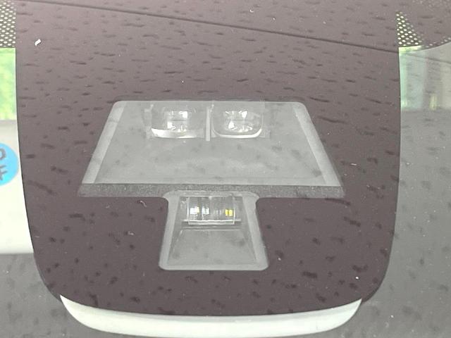 ワゴンR 20周年記念車 禁煙車 SDナビ バックカメラ 衝突軽減装置 シートヒーター ETC ドラレコ Bluetooth 純正15インチアルミ オートエアコン スマートキー HIDヘッド アイドリングストップ CD再生(5枚目)