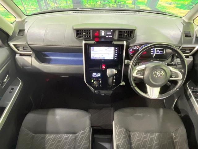 ルーミー カスタムＧ　禁煙車　後席モニター　純正ＳＤナビ　バックカメラ　衝突軽減装置　両側電動スライド　ＥＴＣ　ドラレコ　コーナーセンサー　スマートキー　ＬＥＤヘッド　クルコン　純正１４インチアルミ　オートエアコン（2枚目）