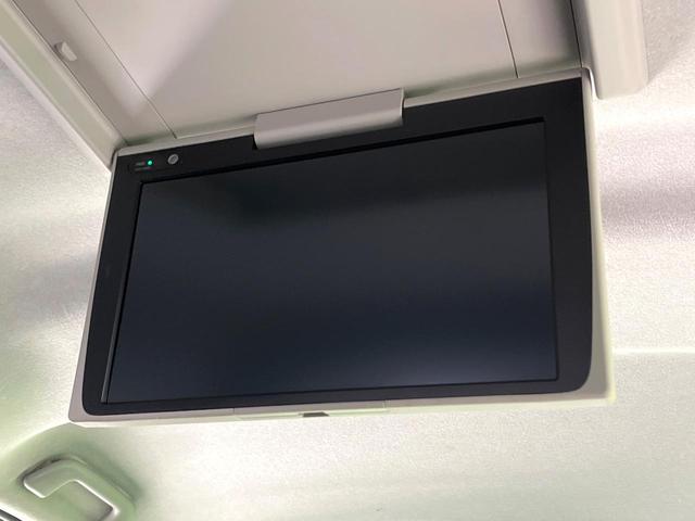 ルーミー カスタムＧ　禁煙車　後席モニター　純正ＳＤナビ　バックカメラ　衝突軽減装置　両側電動スライド　ＥＴＣ　ドラレコ　コーナーセンサー　スマートキー　ＬＥＤヘッド　クルコン　純正１４インチアルミ　オートエアコン（3枚目）