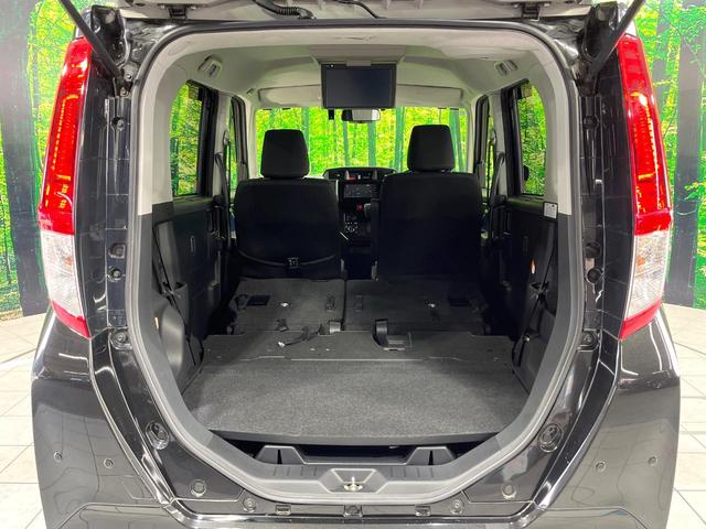 ルーミー カスタムＧ　禁煙車　後席モニター　純正ＳＤナビ　バックカメラ　衝突軽減装置　両側電動スライド　ＥＴＣ　ドラレコ　コーナーセンサー　スマートキー　ＬＥＤヘッド　クルコン　純正１４インチアルミ　オートエアコン（11枚目）