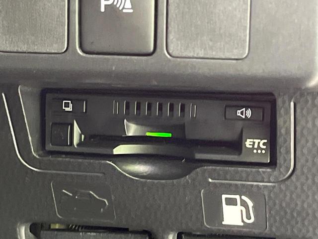 ルーミー カスタムＧ　禁煙車　後席モニター　純正ＳＤナビ　バックカメラ　衝突軽減装置　両側電動スライド　ＥＴＣ　ドラレコ　コーナーセンサー　スマートキー　ＬＥＤヘッド　クルコン　純正１４インチアルミ　オートエアコン（28枚目）