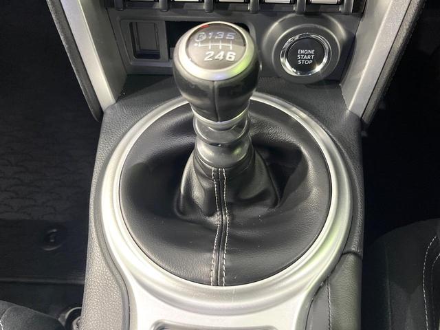 86 GT 6速MT車 純正SDナビ レーダークルーズ バックカメラ ETC デュアルオートエアコン スマートキー LEDヘッド 純正17インチアルミ フルセグ Bluetooth CD DVD再生(5枚目)