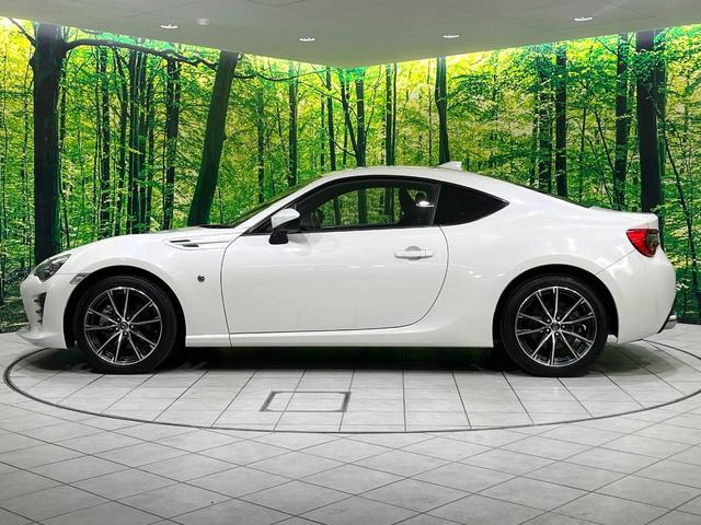 86 GT 6速MT車 純正SDナビ レーダークルーズ バックカメラ ETC デュアルオートエアコン スマートキー LEDヘッド 純正17インチアルミ フルセグ Bluetooth CD DVD再生(23枚目)