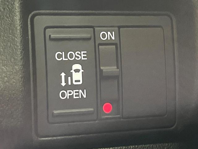 N-BOXカスタム ベースグレード 禁煙車 電動スライドドア レーダークルーズコントロール 衝突軽減装置 スマートキー LEDヘッドライト 純正14インチアルミホイール オートライト オートエアコン(5枚目)