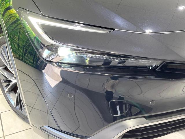 プリウス Ｇ　禁煙車　８型デイスプレイオーディオ　全周囲カメラ　衝突軽減装置　レーダークルーズ　ＥＴＣ　Ｂｌｕｅｔｏｏｔｈ　フルセグ　ドラレコ　コーナーセンサー　スマートキー　シートヒーター　ＬＥＤヘッド（12枚目）