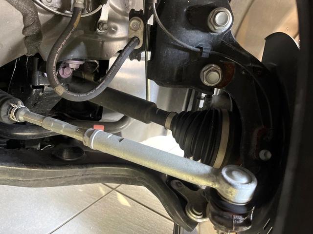 プリウス Ｇ　禁煙車　８型デイスプレイオーディオ　全周囲カメラ　衝突軽減装置　レーダークルーズ　ＥＴＣ　Ｂｌｕｅｔｏｏｔｈ　フルセグ　ドラレコ　コーナーセンサー　スマートキー　シートヒーター　ＬＥＤヘッド（20枚目）